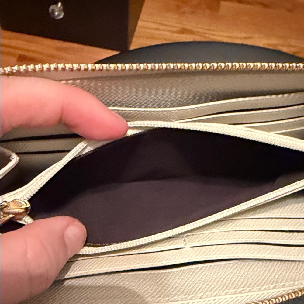 Coach Zip-Around Pebble Leather Wallet in Cream - Picture 6 of 7